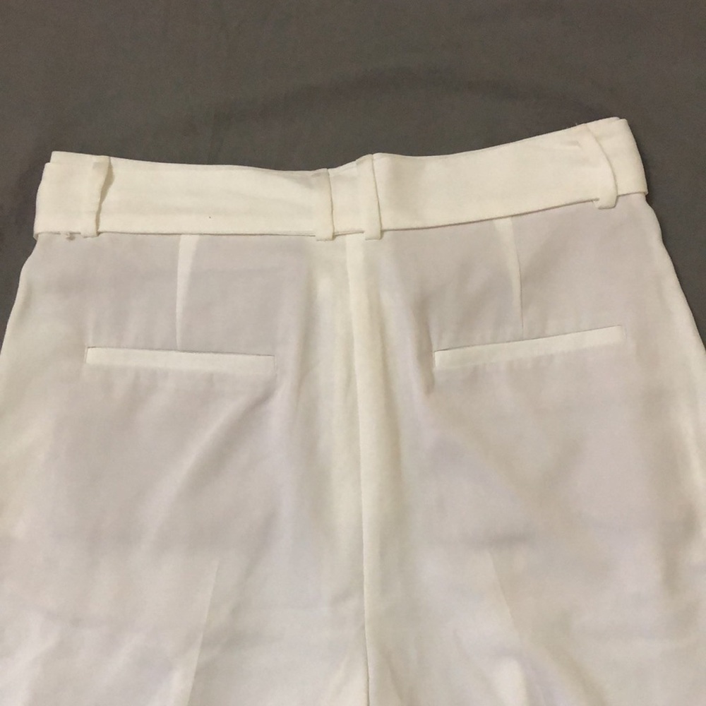 Absolutely new M&S pleated high-waisted shorts - Picture 5 of 6